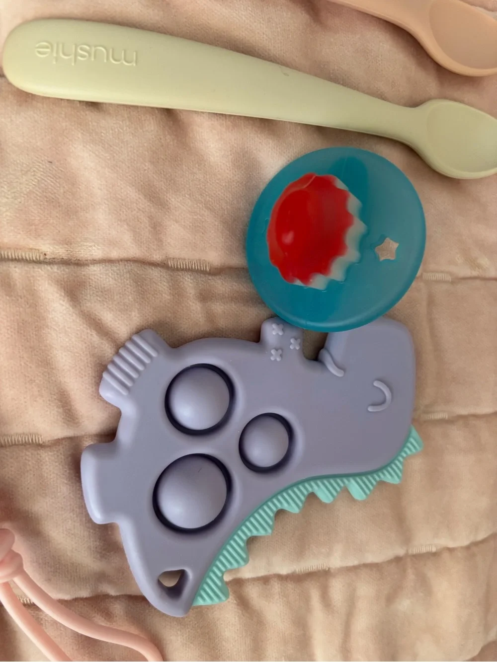 WeeSprout Bowls & Itzy Ritzy Teethers & Silicone Bibs & Mushie Spoons